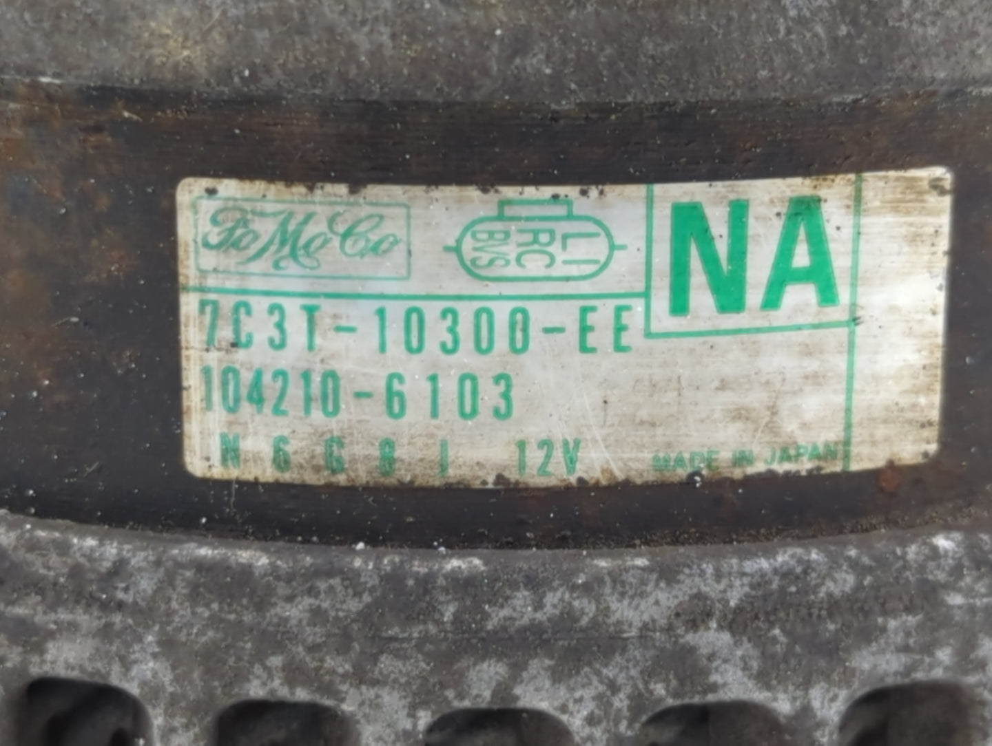 2009-2010 Ford F-350 Super Duty Alternator Replacement Generator Charging Assembly Engine OEM P/N:104210-6103 7C3T-10300-EE Fits OEM Used Auto Parts - Oemusedautoparts1.com