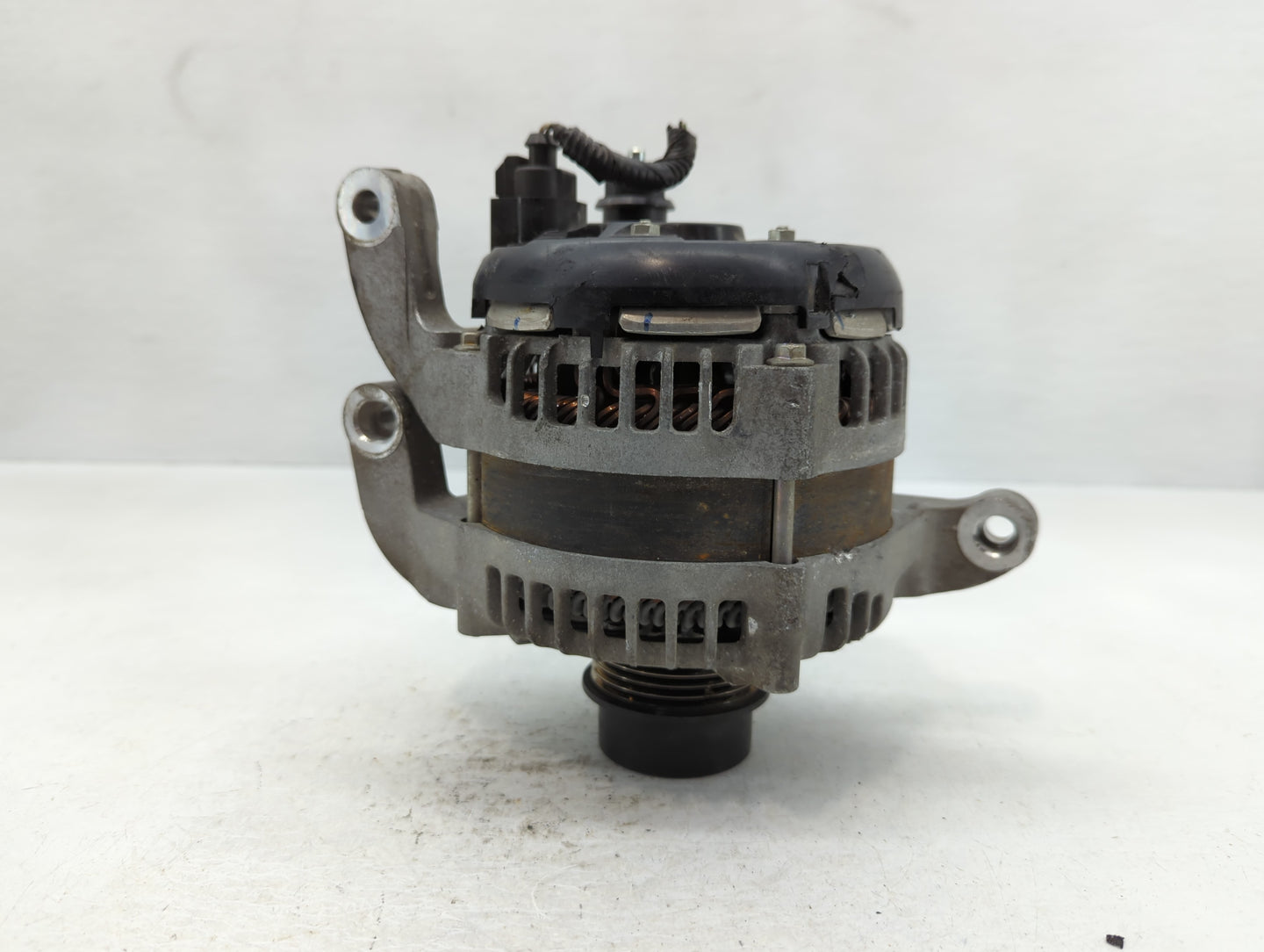 2019-2020 Ford Edge Alternator Replacement Generator Charging Assembly Engine OEM P/N:K2GT-10300-BC Fits Fits 2019 2020 OEM Used Auto Parts - Oemusedautoparts1.com
