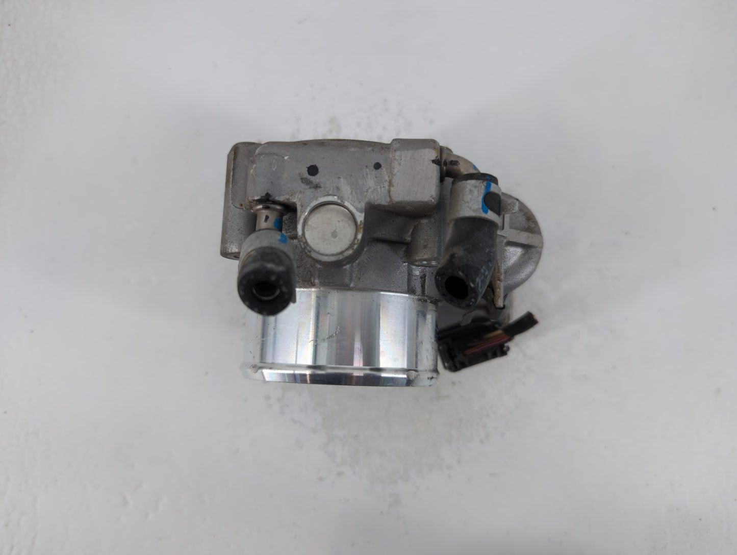 2015-2019 Hyundai Sonata Throttle Body P/N:35100-2G600 Fits Fits 2015 2016 2017 2018 2019 2020 2021 OEM Used Auto Parts - Oemusedautoparts1.com