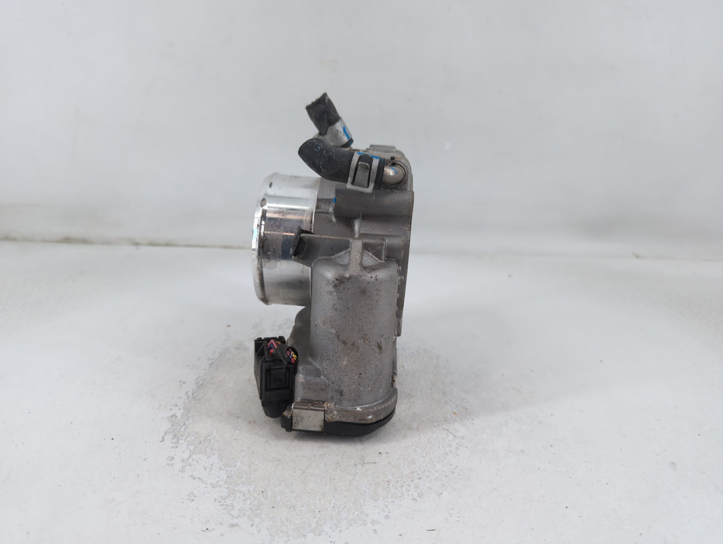 2015-2019 Hyundai Sonata Throttle Body P/N:35100-2G600 Fits Fits 2015 2016 2017 2018 2019 2020 2021 OEM Used Auto Parts - Oemusedautoparts1.com