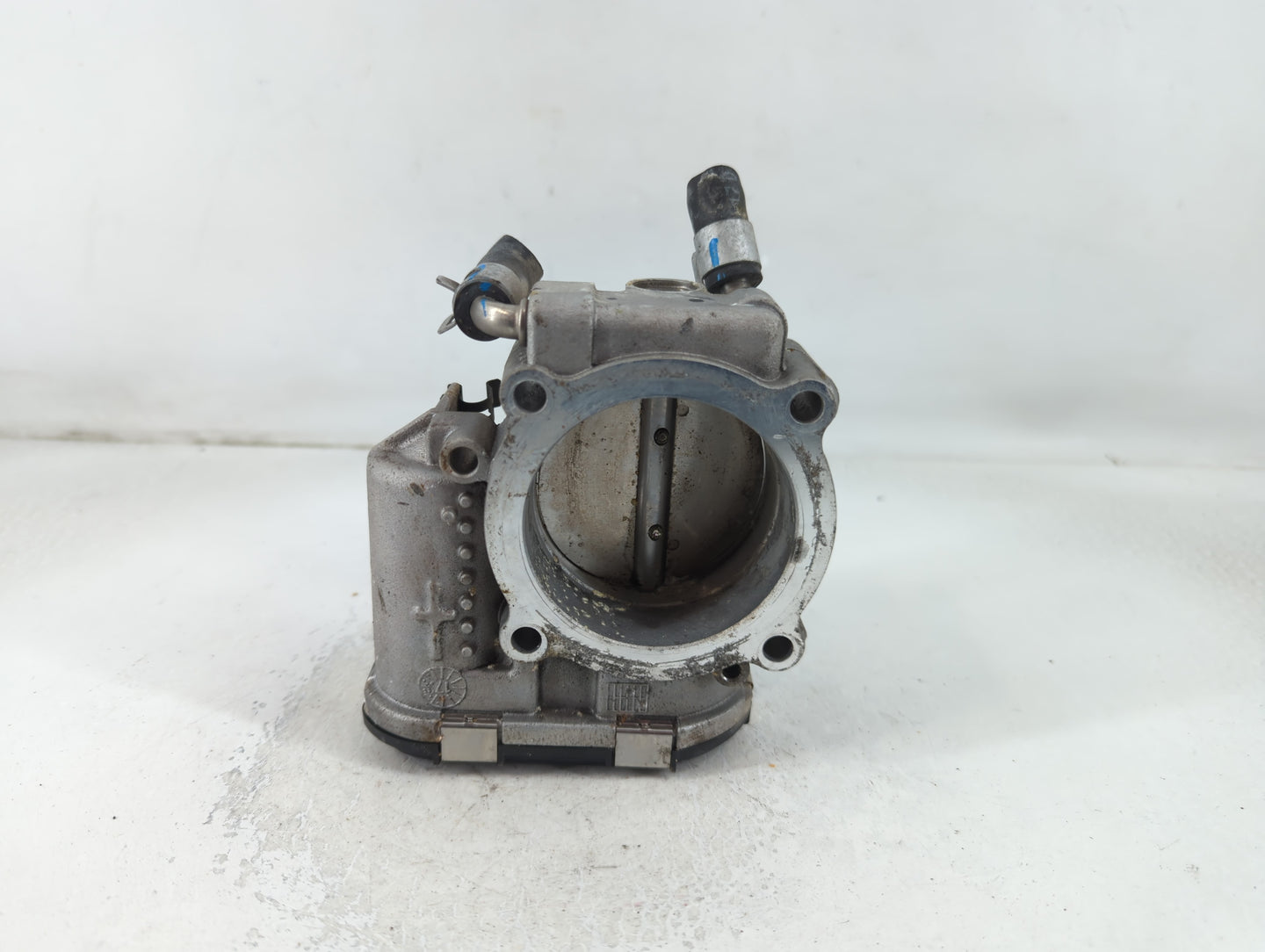 2015-2019 Hyundai Sonata Throttle Body P/N:35100-2G600 Fits Fits 2015 2016 2017 2018 2019 2020 2021 OEM Used Auto Parts - Oemusedautoparts1.com