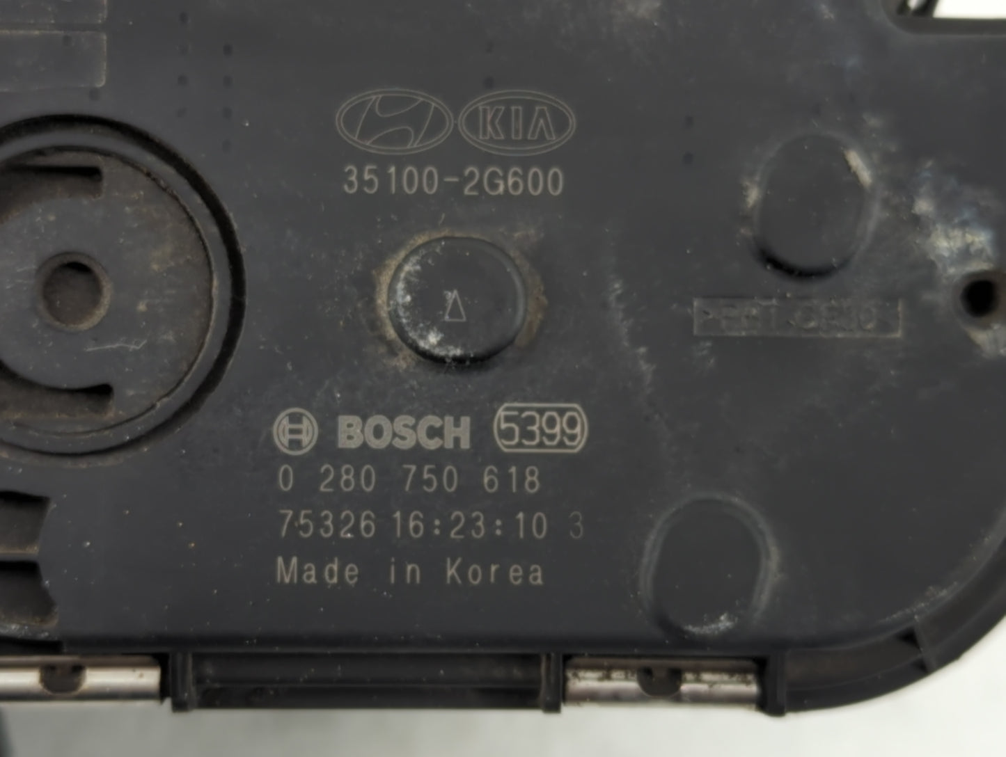 2015-2019 Hyundai Sonata Throttle Body P/N:35100-2G600 Fits Fits 2015 2016 2017 2018 2019 2020 2021 OEM Used Auto Parts - Oemusedautoparts1.com