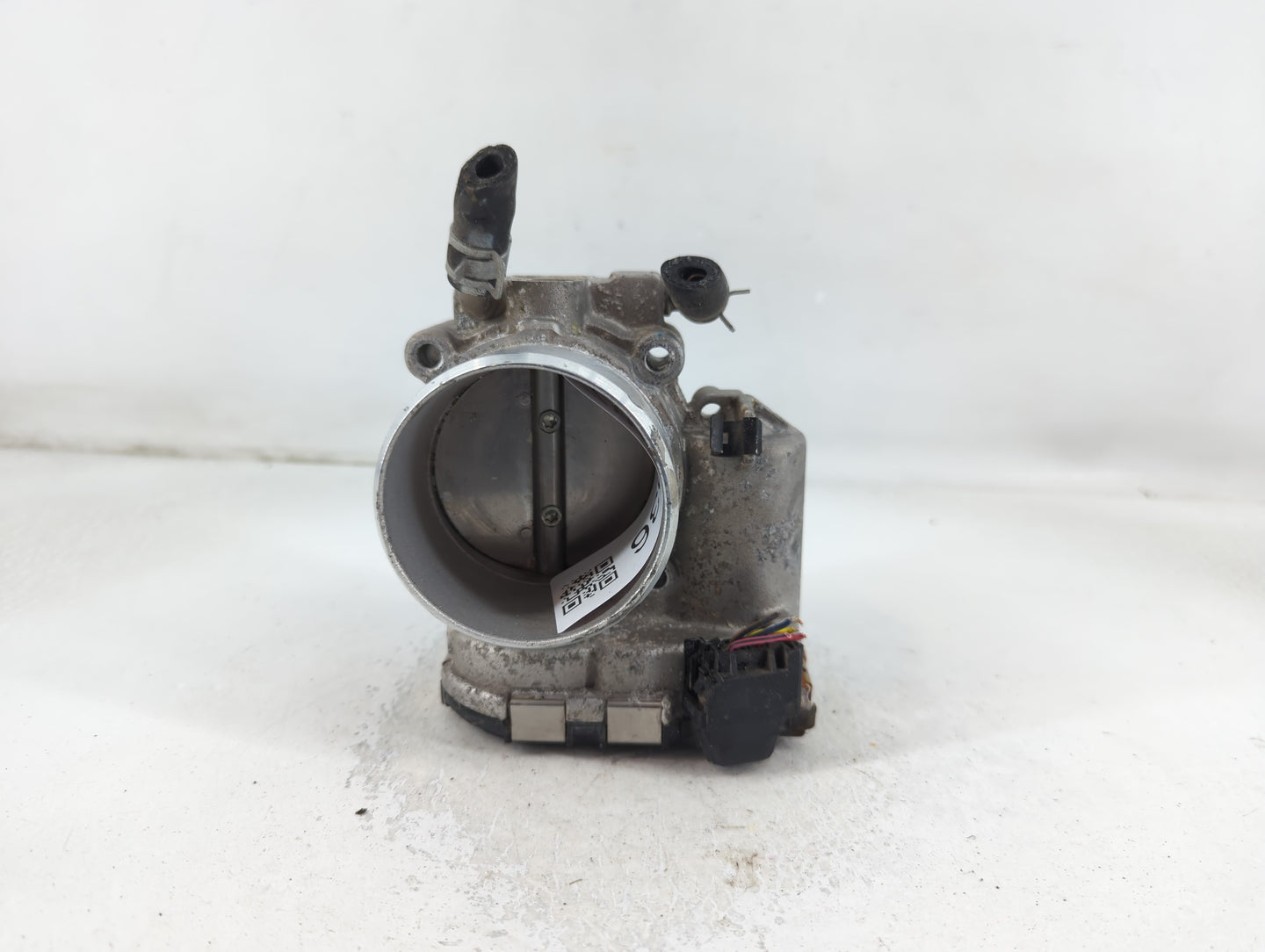 2015-2019 Hyundai Sonata Throttle Body P/N:35100-2G600 Fits Fits 2015 2016 2017 2018 2019 2020 2021 OEM Used Auto Parts - Oemusedautoparts1.com