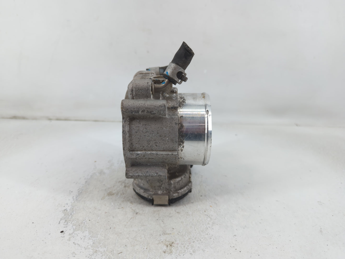 2015-2019 Hyundai Sonata Throttle Body P/N:35100-2G600 Fits Fits 2015 2016 2017 2018 2019 2020 2021 OEM Used Auto Parts - Oemusedautoparts1.com