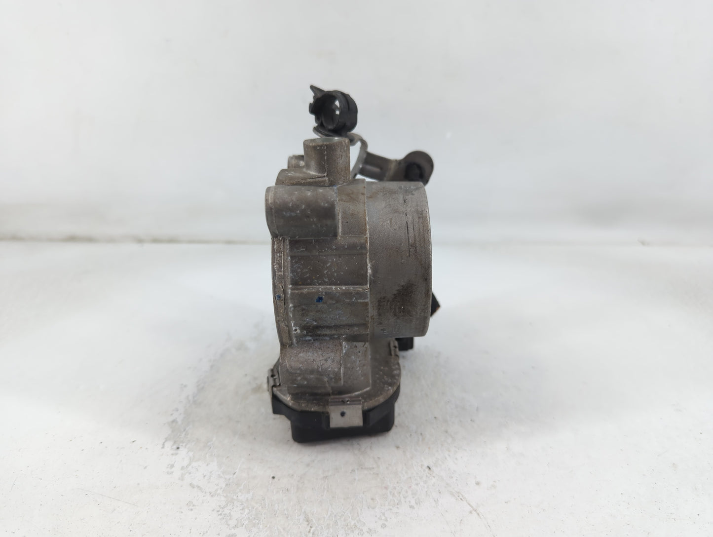 2017-2022 Jeep Compass Throttle Body P/N:04891970AB Fits Fits 2014 2015 2016 2017 2018 2019 2020 2021 2022 OEM Used Auto Parts - Oemusedautoparts1.com