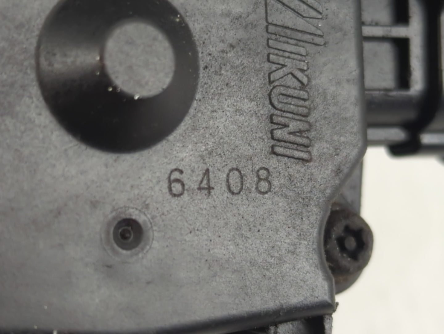 2013-2017 Mitsubishi Outlander Throttle Body P/N:6408 Fits Fits 2013 2014 2015 2016 2017 OEM Used Auto Parts - Oemusedautoparts1.com