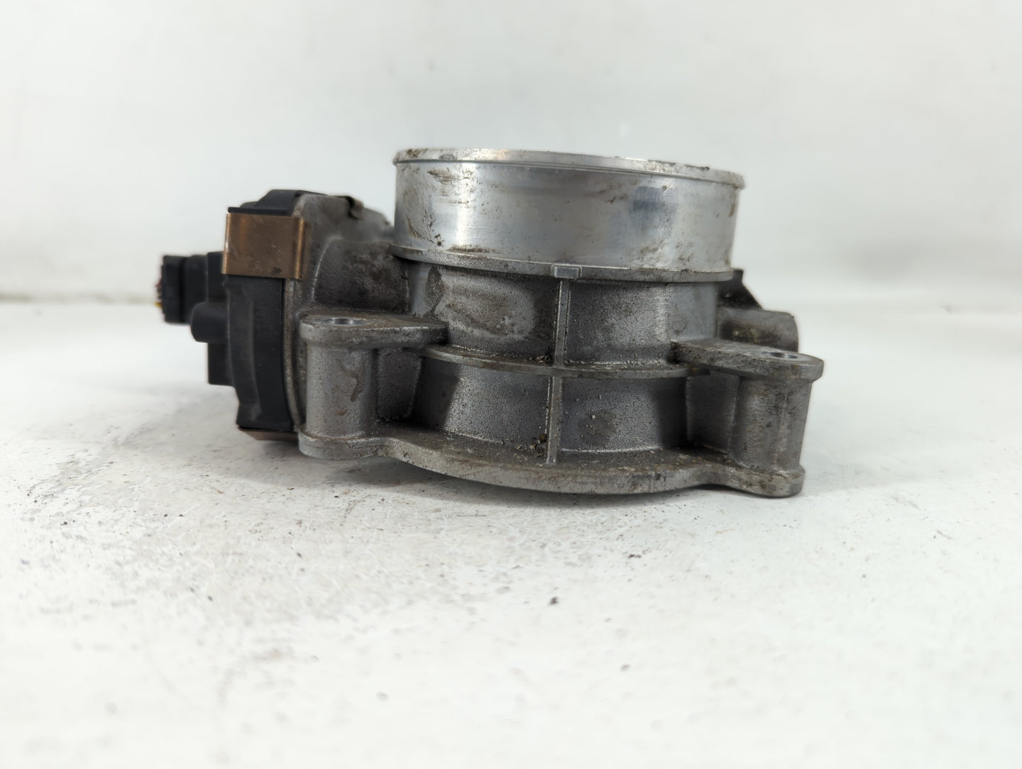 2014-2022 Chevrolet Silverado 1500 Throttle Body P/N:12678224 Fits Fits 2014 2015 2016 2017 2018 2019 2020 2021 2022 OEM Used Auto Parts - Oemusedautoparts1.com