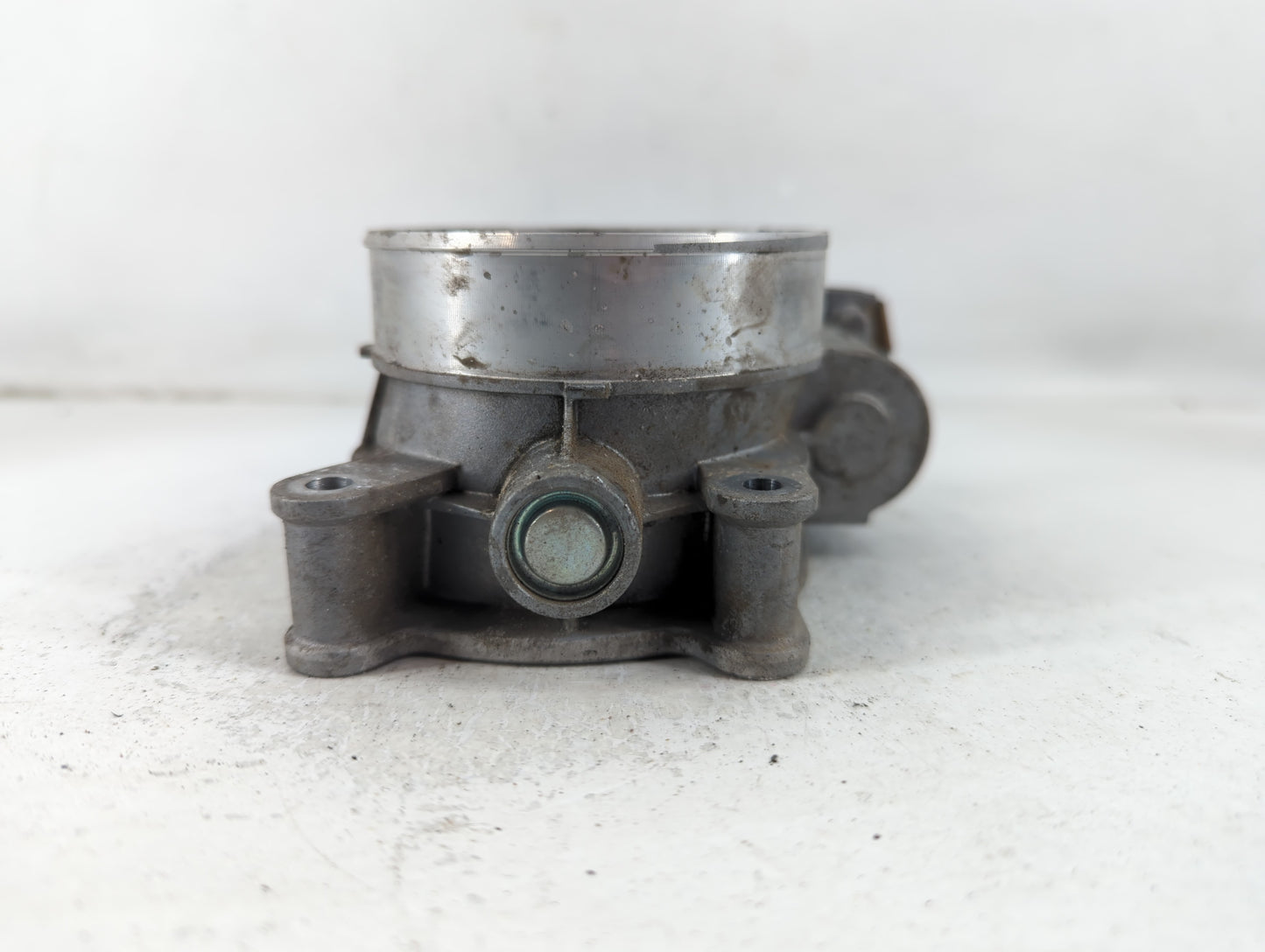 2014-2022 Chevrolet Silverado 1500 Throttle Body P/N:12678224 Fits Fits 2014 2015 2016 2017 2018 2019 2020 2021 2022 OEM Used Auto Parts - Oemusedautoparts1.com