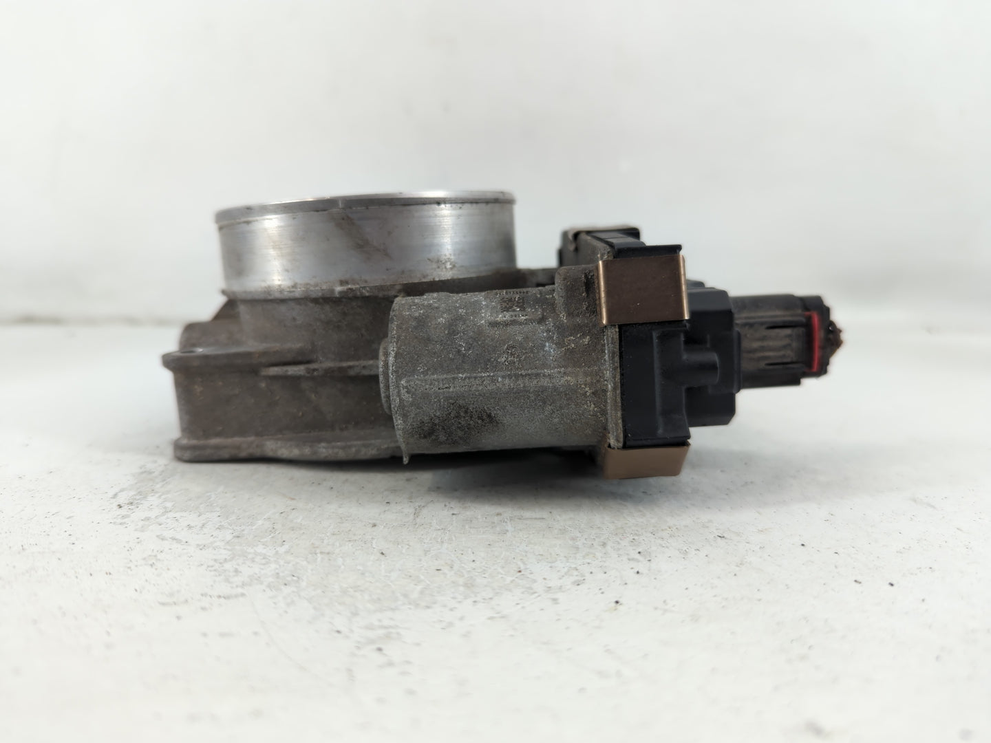 2014-2022 Chevrolet Silverado 1500 Throttle Body P/N:12617792 Fits Fits 2014 2015 2016 2017 2018 2019 2020 2021 2022 OEM Used Auto Parts - Oemusedautoparts1.com
