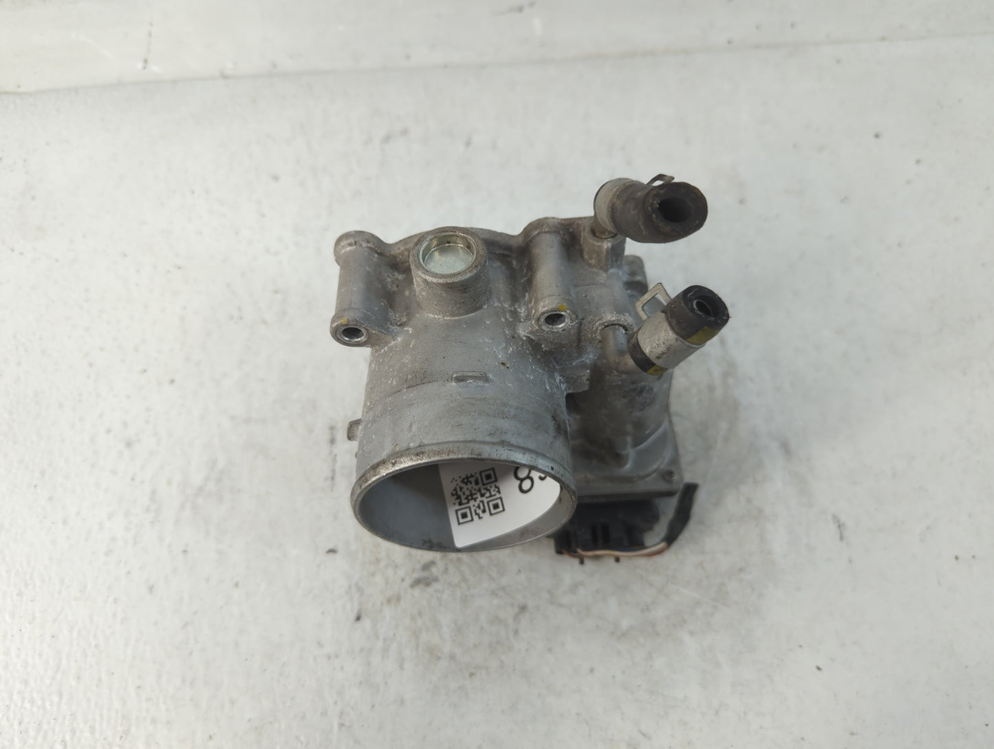 2019-2020 Hyundai Veloster Throttle Body P/N:35100-2E400 Fits Fits 2012 2013 2014 2015 2016 2018 2019 2020 2021 OEM Used Auto Parts - Oemusedautoparts1.com