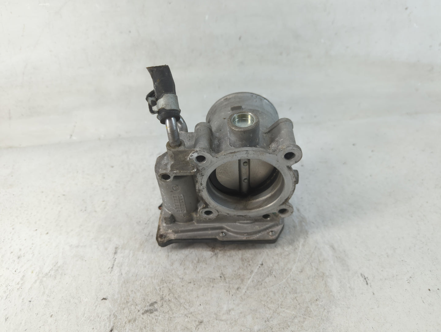 2019-2020 Hyundai Veloster Throttle Body P/N:35100-2E400 Fits Fits 2012 2013 2014 2015 2016 2018 2019 2020 2021 OEM Used Auto Parts - Oemusedautoparts1.com