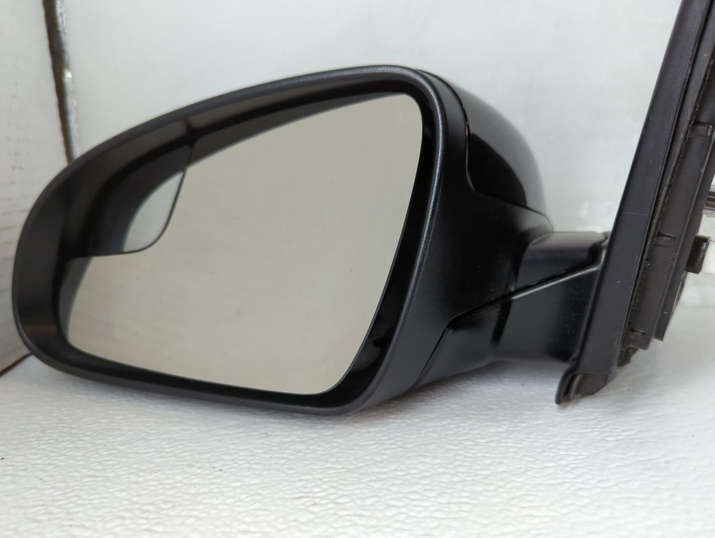 2018-2022 Hyundai Kona Side Mirror Replacement Driver Left View Door Mirror P/N:IIIE13049774 Fits Fits 2018 2019 2020 2021 2022 OEM Used Auto Parts - Oemusedautoparts1.com