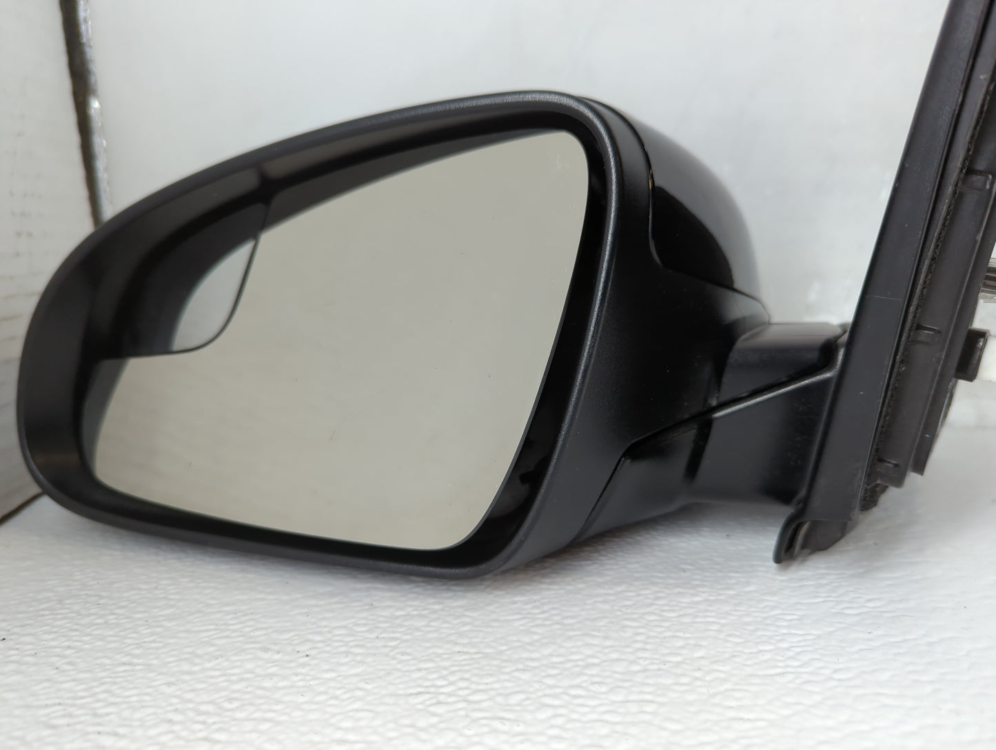 2018-2022 Hyundai Kona Side Mirror Replacement Driver Left View Door Mirror P/N:IIIE13049774 Fits Fits 2018 2019 2020 2021 2022 OEM Used Auto Parts - Oemusedautoparts1.com