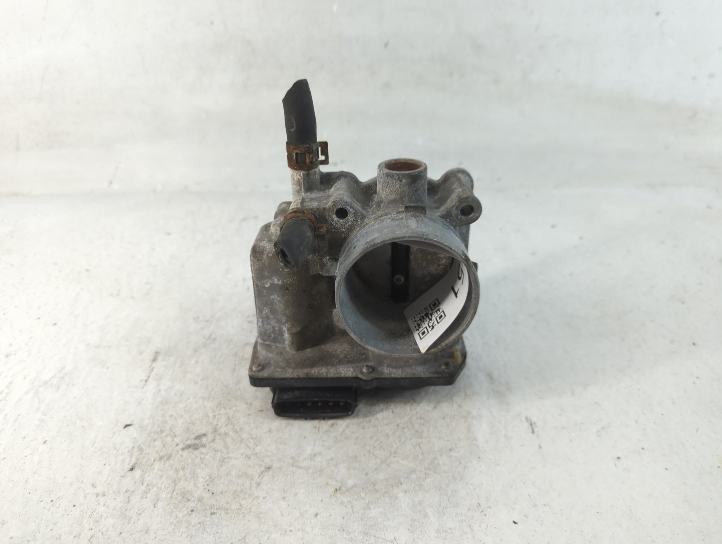 2009-2010 Toyota Corolla Throttle Body P/N:22030-37010 Fits Fits 2009 2010 OEM Used Auto Parts - Oemusedautoparts1.com