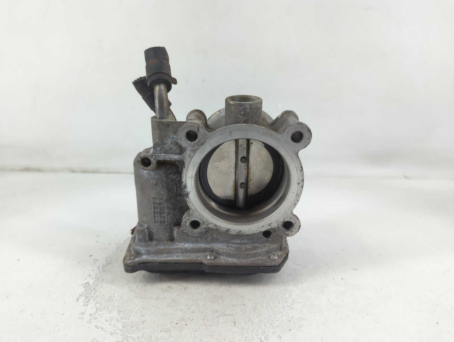 2011-2020 Hyundai Elantra Throttle Body P/N:35100-2E000 Fits Fits 2011 2012 2013 2014 2015 2016 2017 2018 2019 2020 2021 OEM Used Auto Parts - Oemusedautoparts1.com