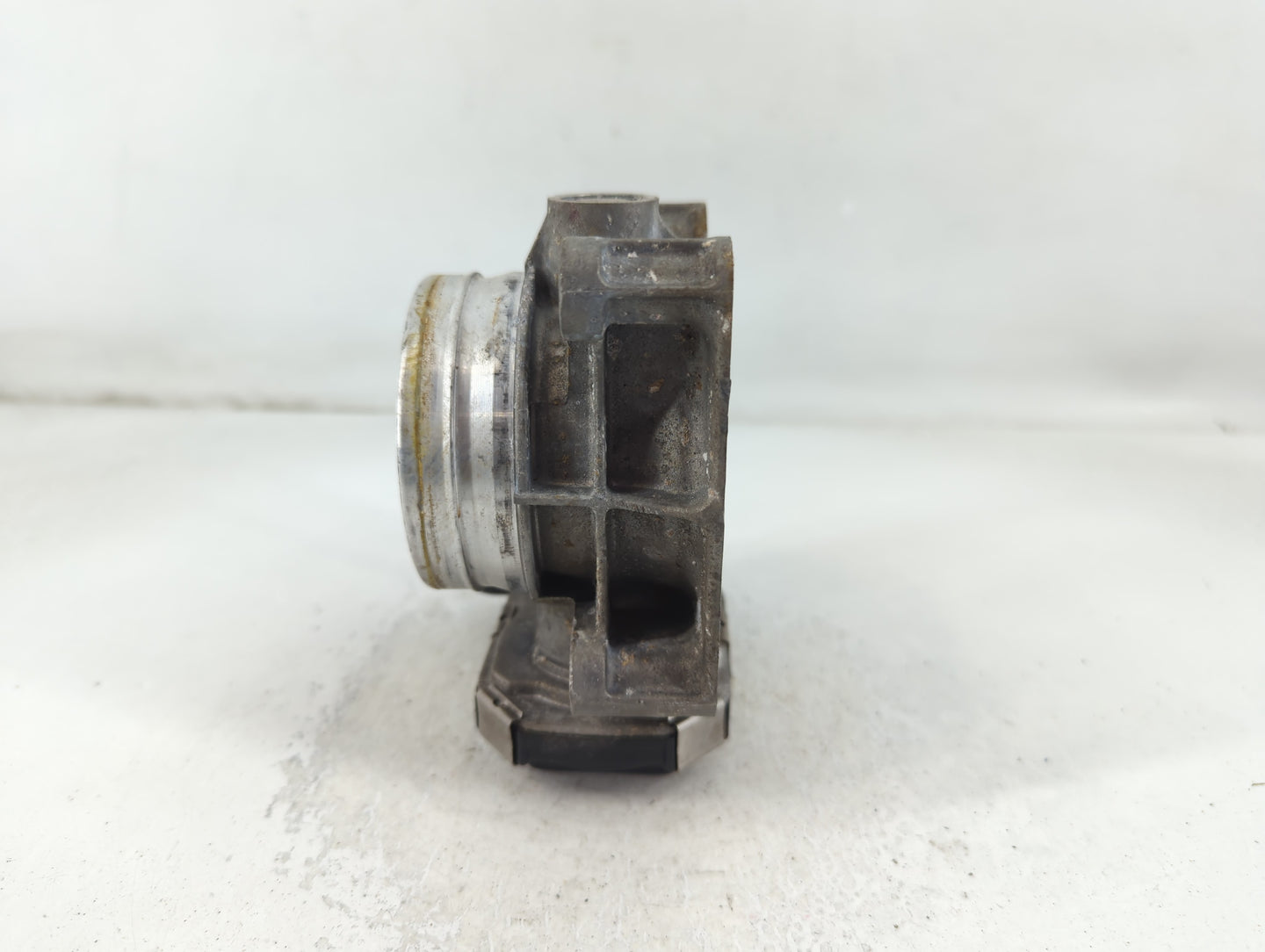 2013-2021 Chevrolet Malibu Throttle Body P/N:A 2627067DA Fits Fits 2013 2014 2015 2016 2017 2018 2019 2020 2021 OEM Used Auto Parts - Oemusedautoparts1.com