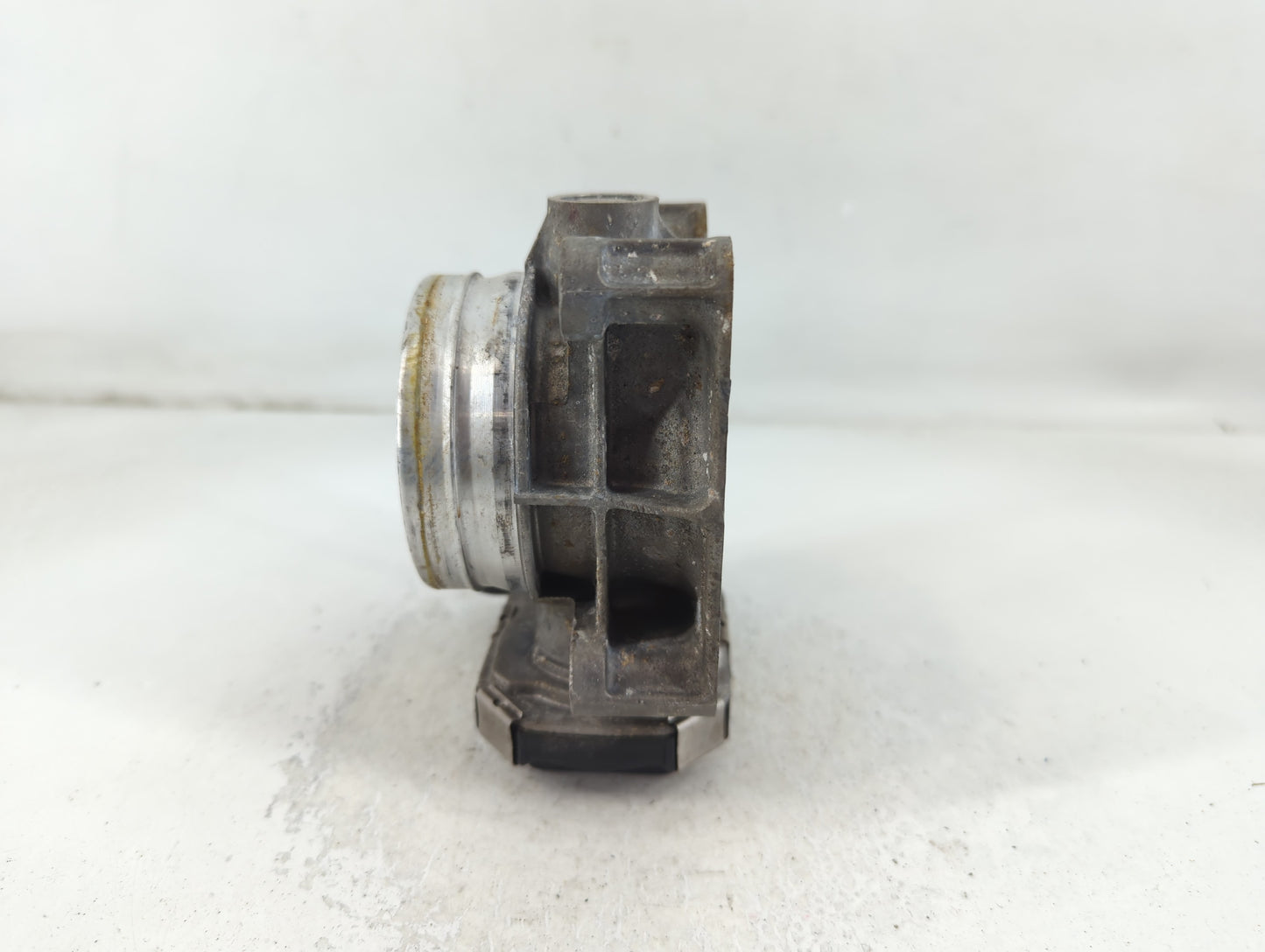 2013-2021 Chevrolet Malibu Throttle Body P/N:A 2627067DA Fits Fits 2013 2014 2015 2016 2017 2018 2019 2020 2021 OEM Used Auto Parts - Oemusedautoparts1.com