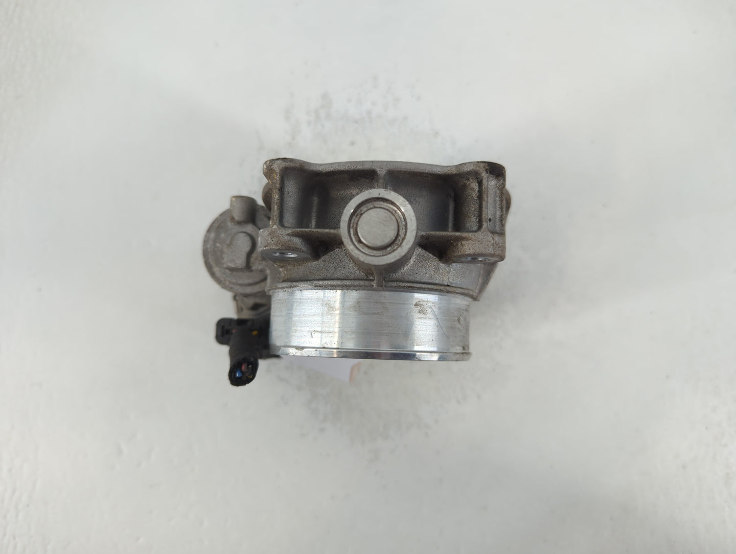 2012-2020 Buick Enclave Throttle Body P/N:12670981AA Fits Fits 2012 2013 2014 2015 2016 2017 2018 2019 2020 2021 2022 OEM Used Auto Parts - Oemusedautoparts1.com