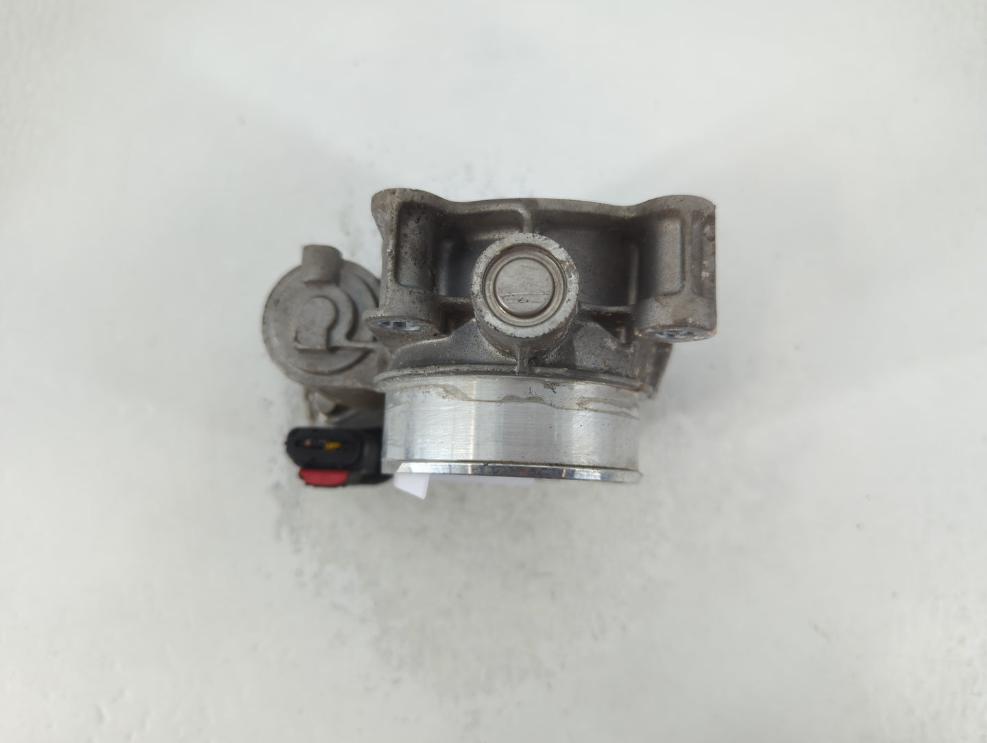 2013-2015 Chevrolet Malibu Throttle Body P/N:12627217DA Fits Fits 2013 2014 2015 2017 2018 2019 2020 OEM Used Auto Parts - Oemusedautoparts1.com