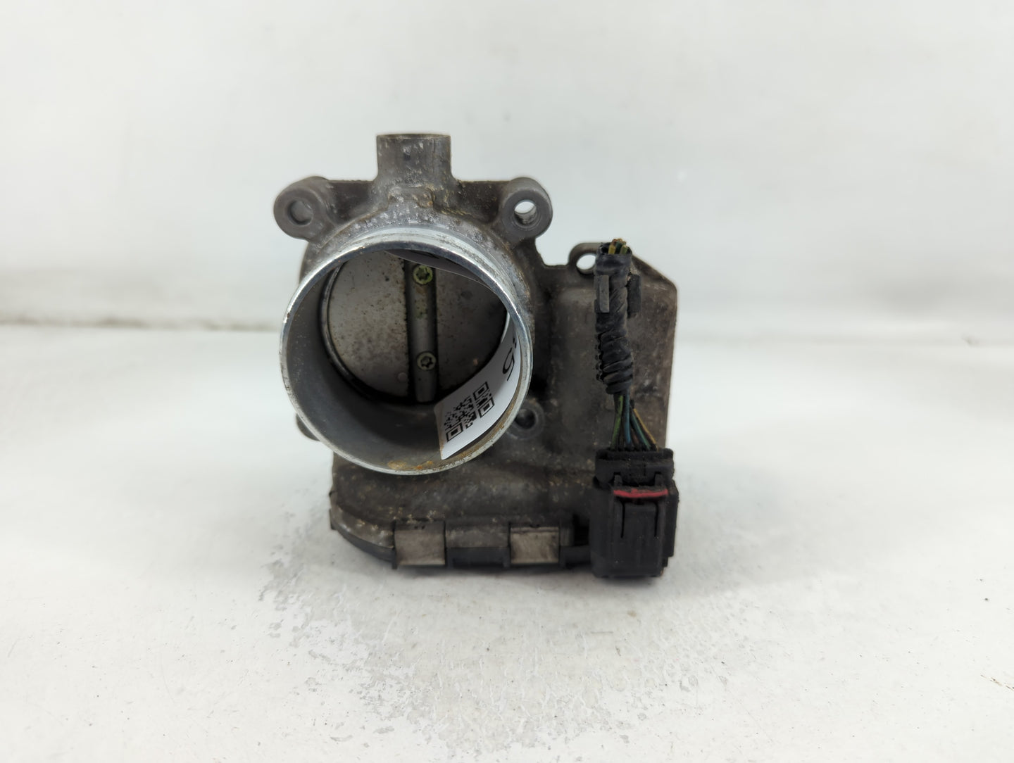 2016-2019 Ford Explorer Throttle Body P/N:DS7E-9F991-BB Fits Fits 2014 2015 2016 2017 2018 2019 2020 2021 2022 OEM Used Auto Parts - Oemusedautoparts1.com
