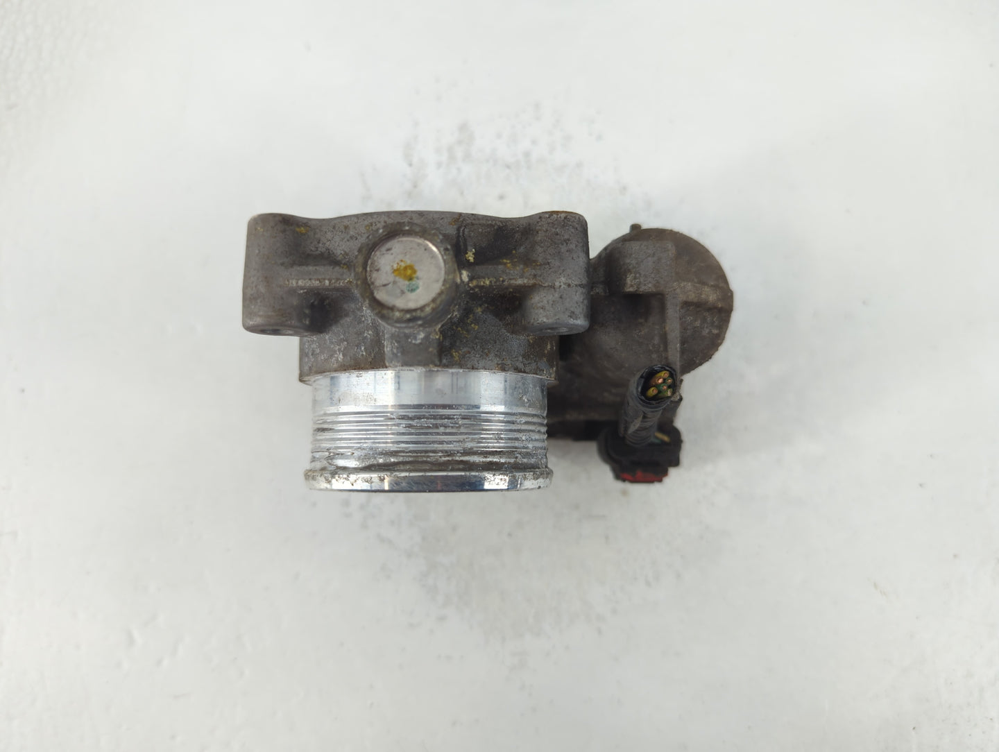 2016-2019 Ford Explorer Throttle Body P/N:DS7E-9F991-BB Fits Fits 2014 2015 2016 2017 2018 2019 2020 2021 2022 OEM Used Auto Parts - Oemusedautoparts1.com