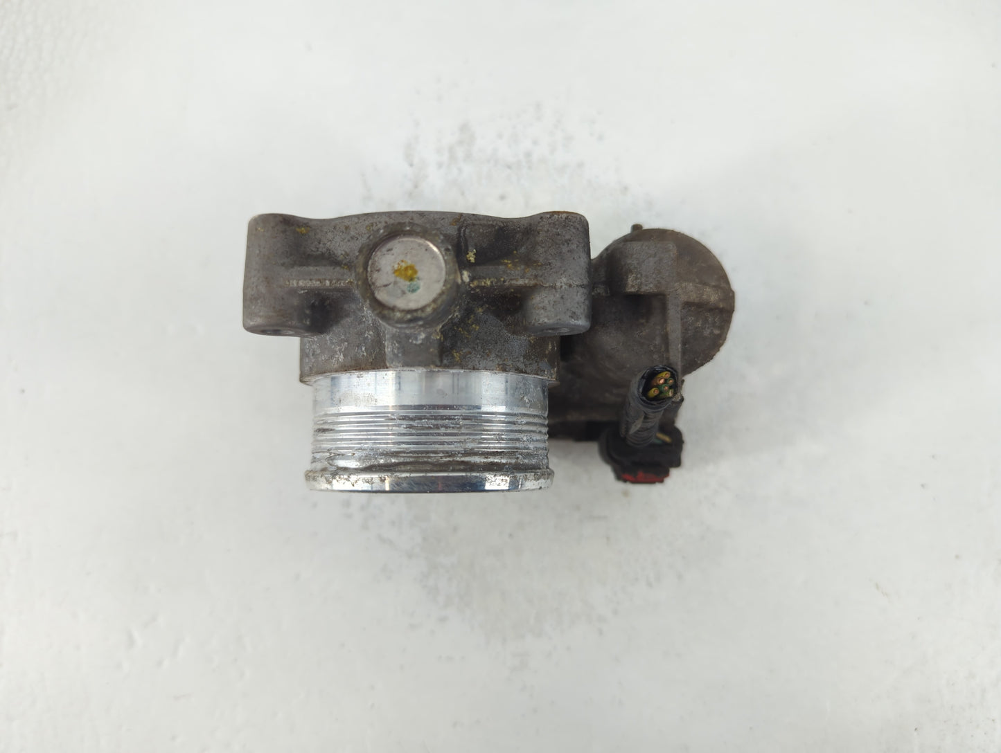 2016-2019 Ford Explorer Throttle Body P/N:DS7E-9F991-BB Fits Fits 2014 2015 2016 2017 2018 2019 2020 2021 2022 OEM Used Auto Parts - Oemusedautoparts1.com
