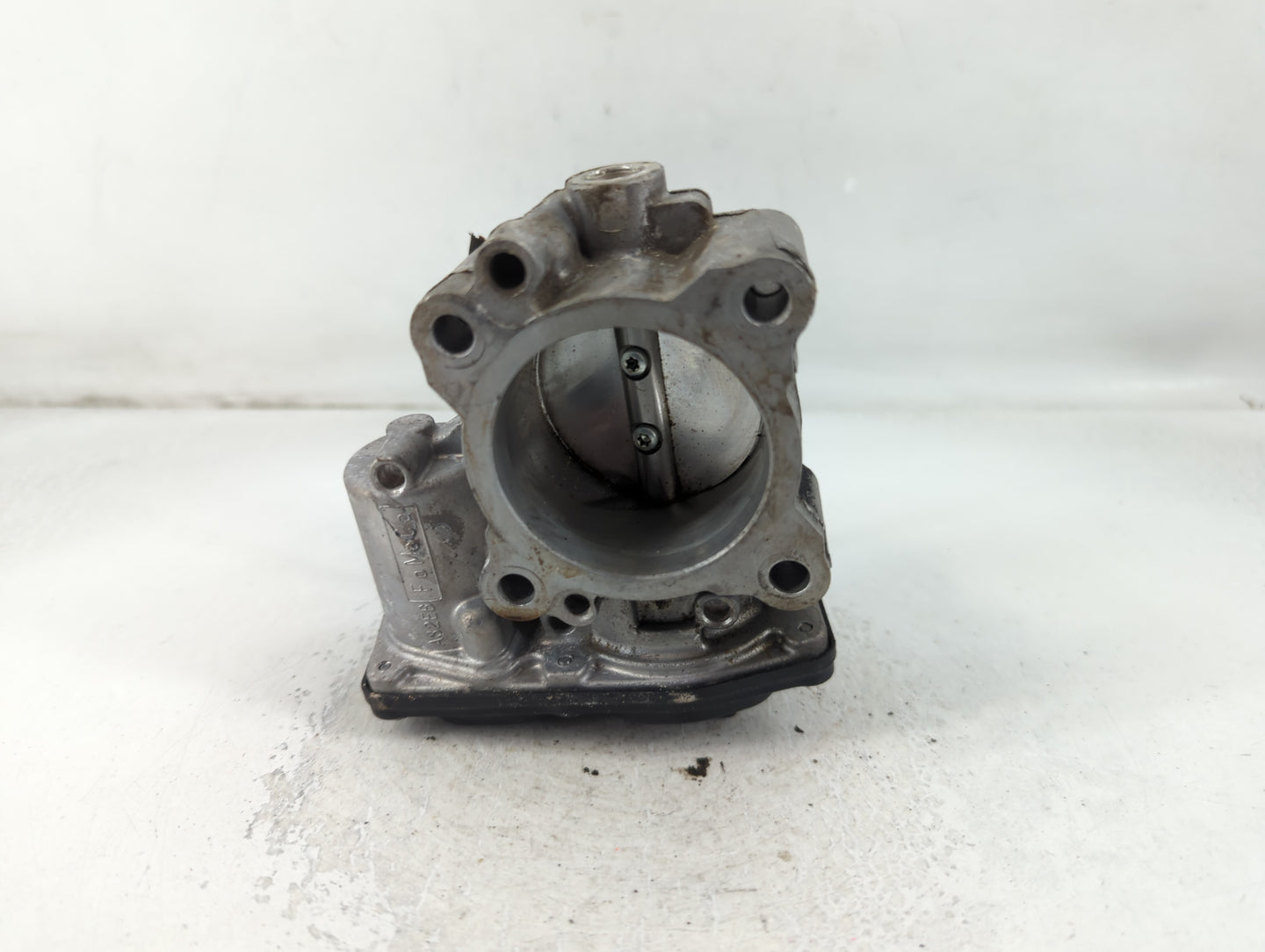 2014-2020 Ford Fusion Throttle Body P/N:DS7G-9F991-CA Fits Fits 2014 2015 2016 2017 2018 2019 2020 OEM Used Auto Parts - Oemusedautoparts1.com