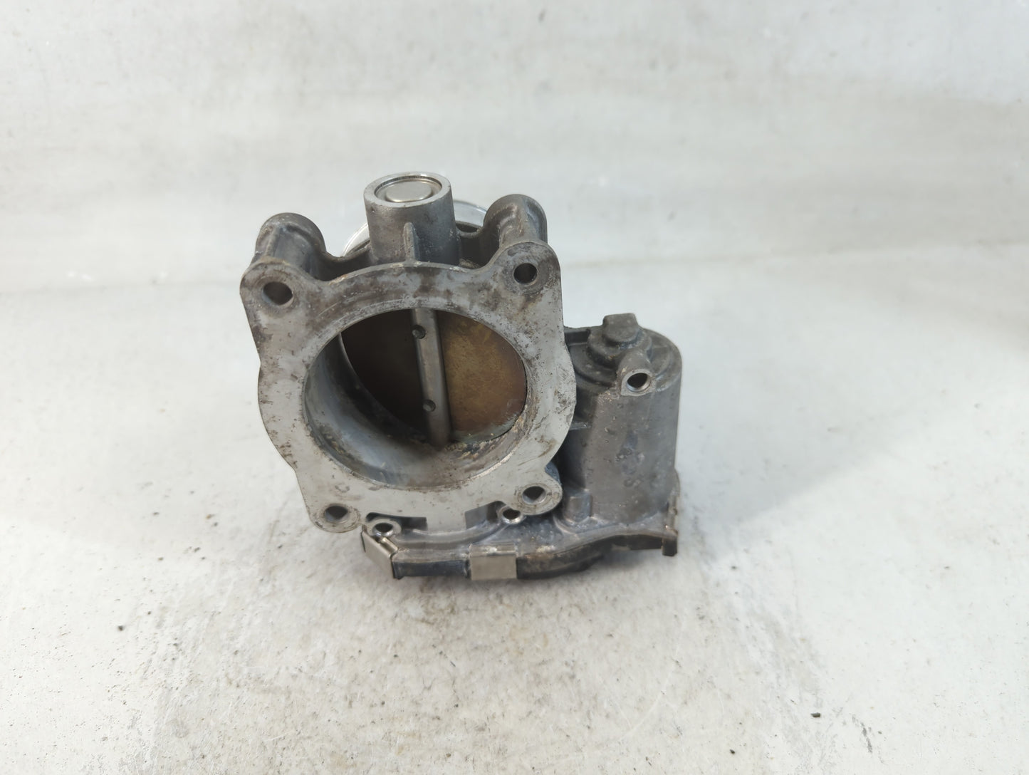 2016-2019 Chevrolet Impala Throttle Body P/N:12670839AA Fits Fits 2016 2017 2018 2019 2020 2021 2022 OEM Used Auto Parts - Oemusedautoparts1.com