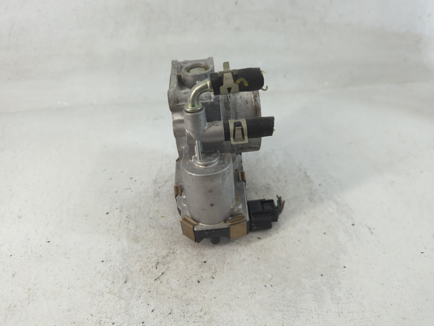 2016-2020 Infiniti Q50 Throttle Body P/N:RME60-52 Fits Fits 2016 2017 2018 2019 2020 OEM Used Auto Parts - Oemusedautoparts1.com