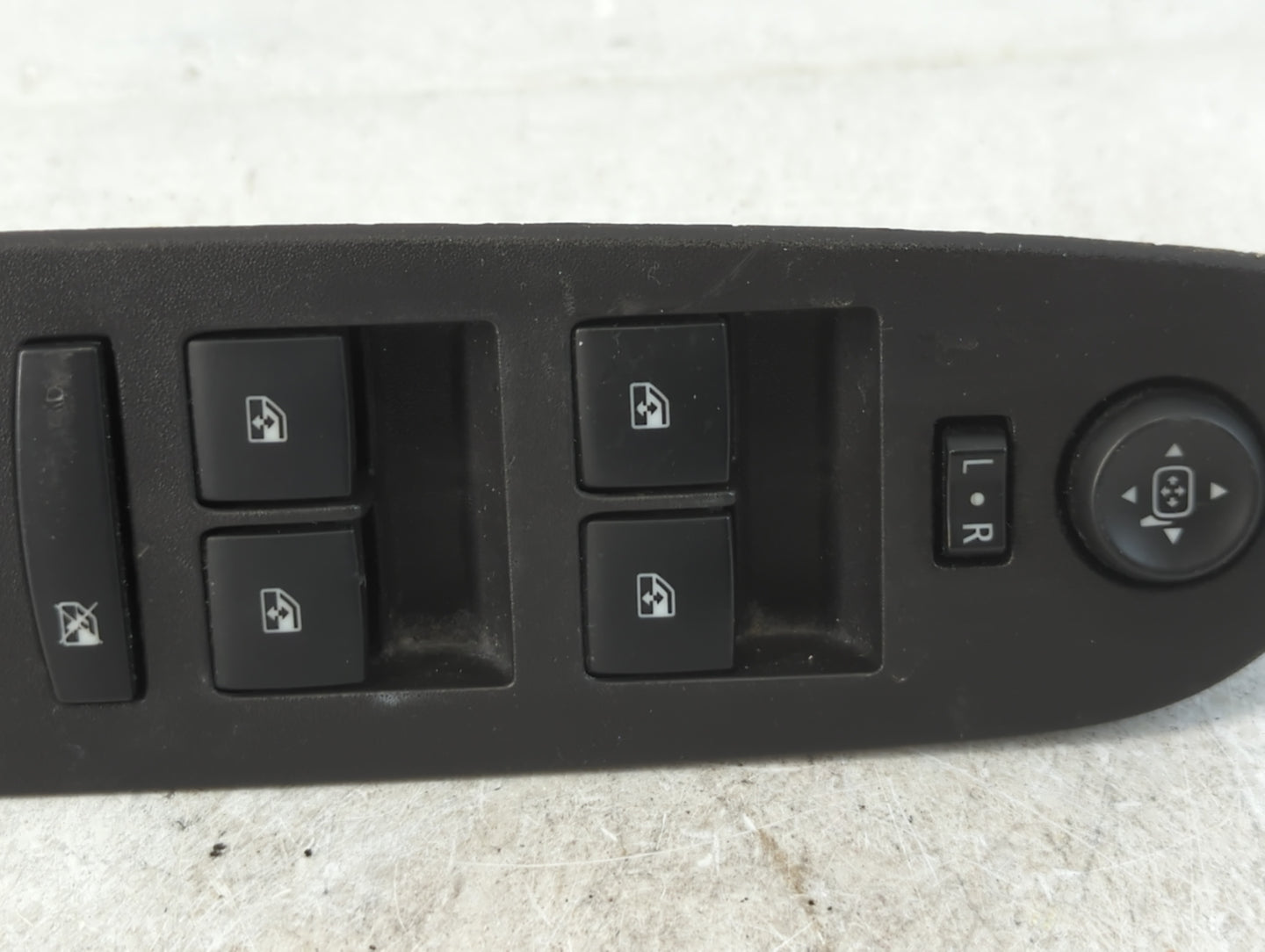 2010-2017 Chevrolet Equinox Master Power Window Switch Replacement Driver Side Left P/N:20917599 Fits OEM Used Auto Parts - Oemusedautoparts1.com