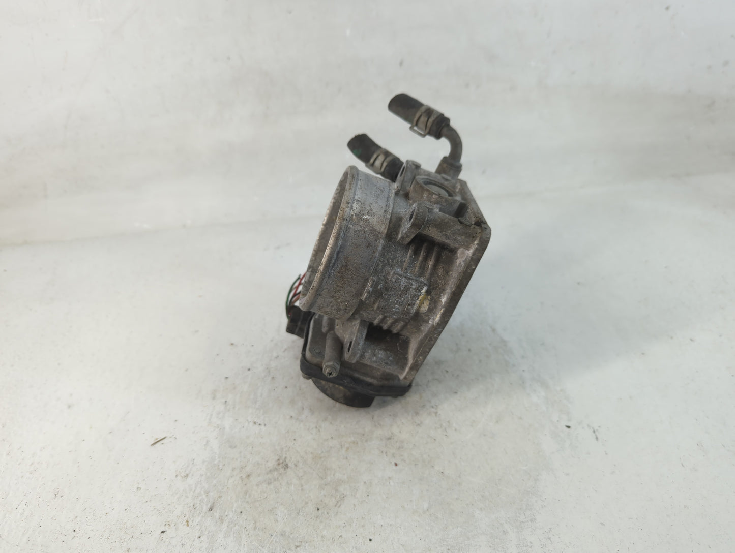 2007-2014 Nissan Altima Throttle Body P/N:RME70-11 Fits Fits 2007 2008 2009 2010 2011 2012 2013 2014 OEM Used Auto Parts - Oemusedautoparts1.com