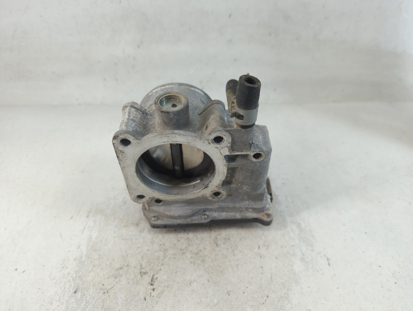 2013-2019 Nissan Sentra Throttle Body P/N:3RA60-01 E Fits Fits 2013 2014 2015 2016 2017 2018 2019 OEM Used Auto Parts - Oemusedautoparts1.com