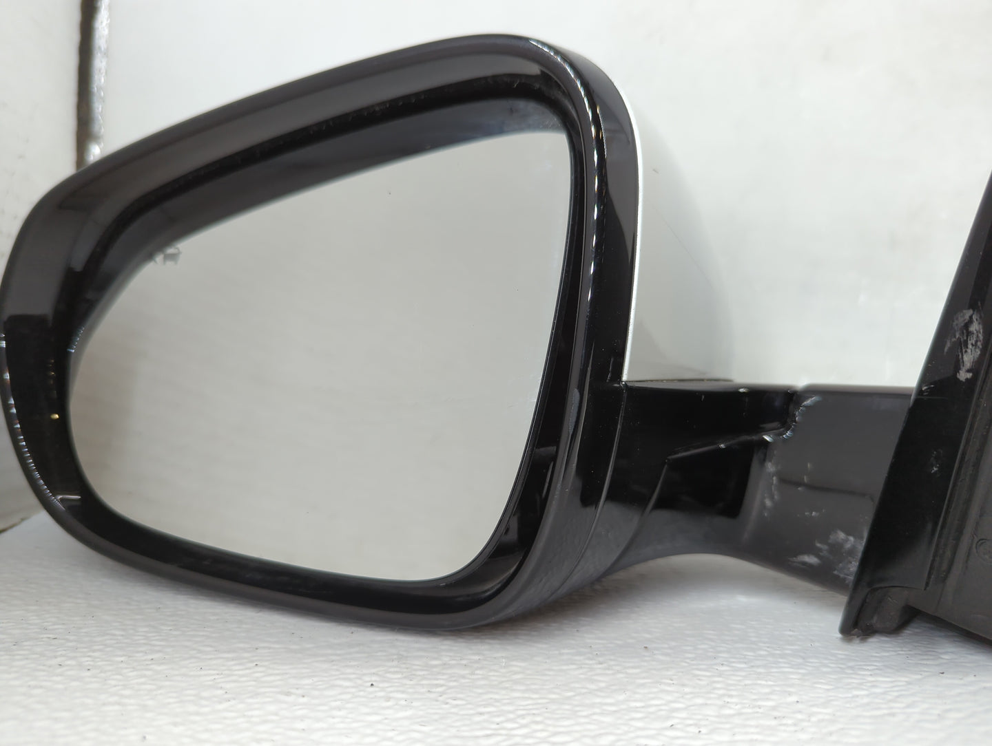 2025 Chevrolet Trailblazer Side Mirror Replacement Driver Left View Door Mirror Fits OEM Used Auto Parts - Oemusedautoparts1.com