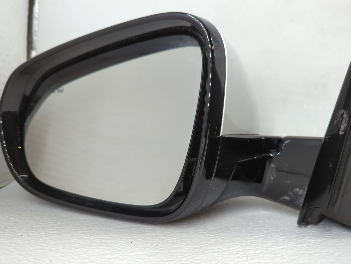 2025 Chevrolet Trailblazer Side Mirror Replacement Driver Left View Door Mirror Fits OEM Used Auto Parts - Oemusedautoparts1.com