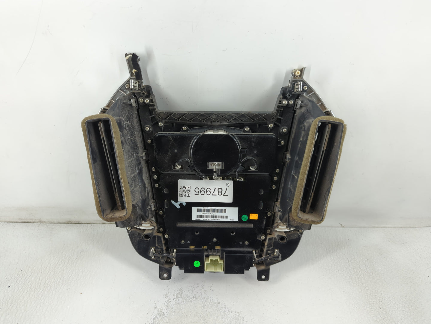 2010 Cadillac Srx Radio AM FM Cd Player Receiver Replacement P/N:20848220 Fits OEM Used Auto Parts - Oemusedautoparts1.com