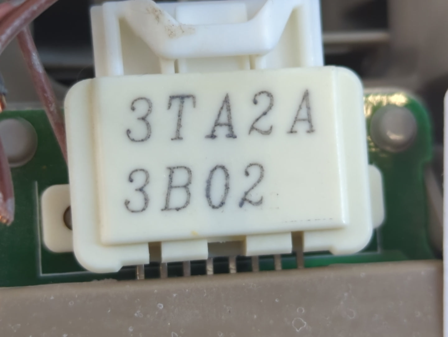 2014 Nissan Sentra Overhead Roof Console - Oemusedautoparts1.com