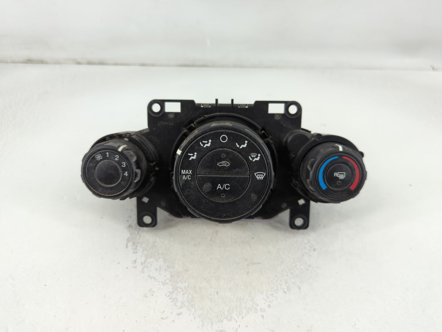 2014 Ford Fiesta Climate Control Module Temperature AC/Heater Replacement P/N:D2BT-19980 AA Fits OEM Used Auto Parts - Oemusedautoparts1.com