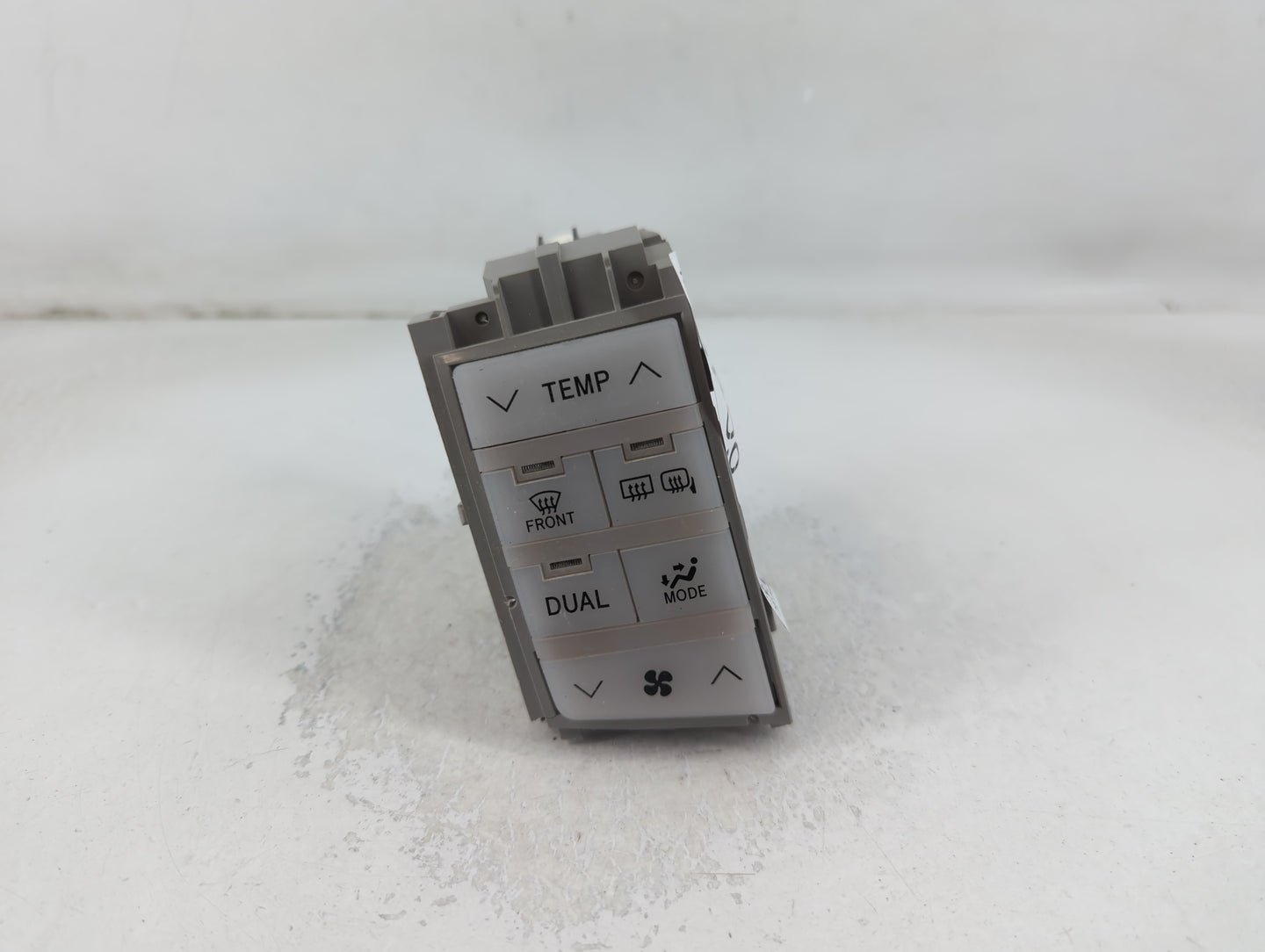 2005-2010 Toyota Avalon Climate Control Module Temperature AC/Heater Replacement P/N:MX146440-8223 MX146570-4021 Fits OEM Used Auto Parts - Oemusedautoparts1.com