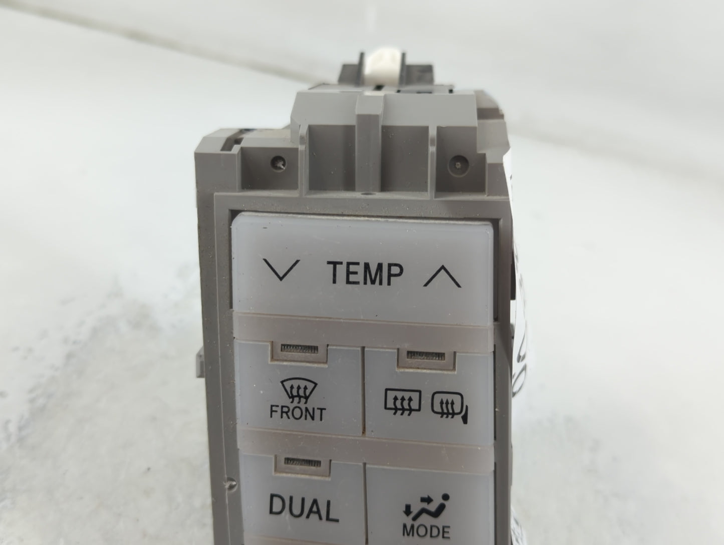 2005-2010 Toyota Avalon Climate Control Module Temperature AC/Heater Replacement P/N:MX146440-8223 MX146570-4021 Fits OEM Used Auto Parts - Oemusedautoparts1.com