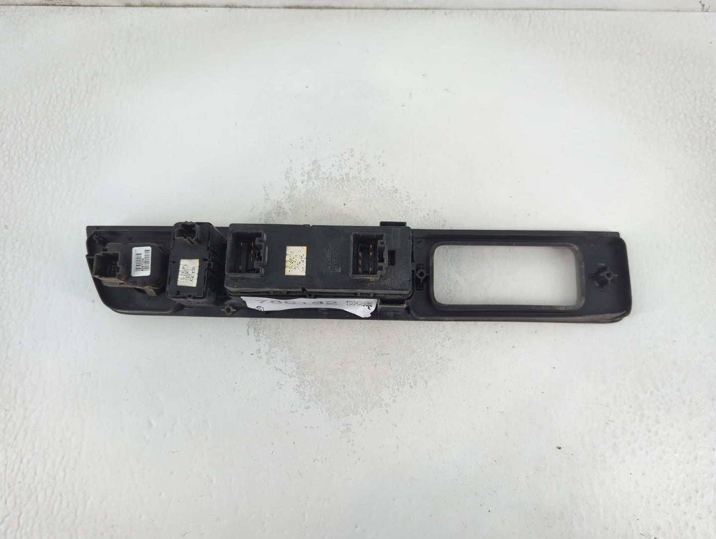 2007 Ford Expedition Master Power Window Switch Replacement Driver Side Left P/N:5L3T-17B676-AA Fits Fits 2006 2008 2009 2010 2011 OEM Used Auto Parts - Oemusedautoparts1.com