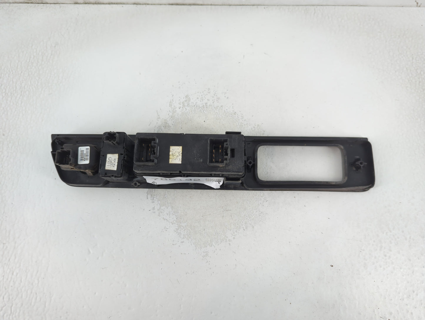 2007 Ford Expedition Master Power Window Switch Replacement Driver Side Left P/N:5L3T-17B676-AA Fits Fits 2006 2008 2009 2010 2011 OEM Used Auto Parts - Oemusedautoparts1.com