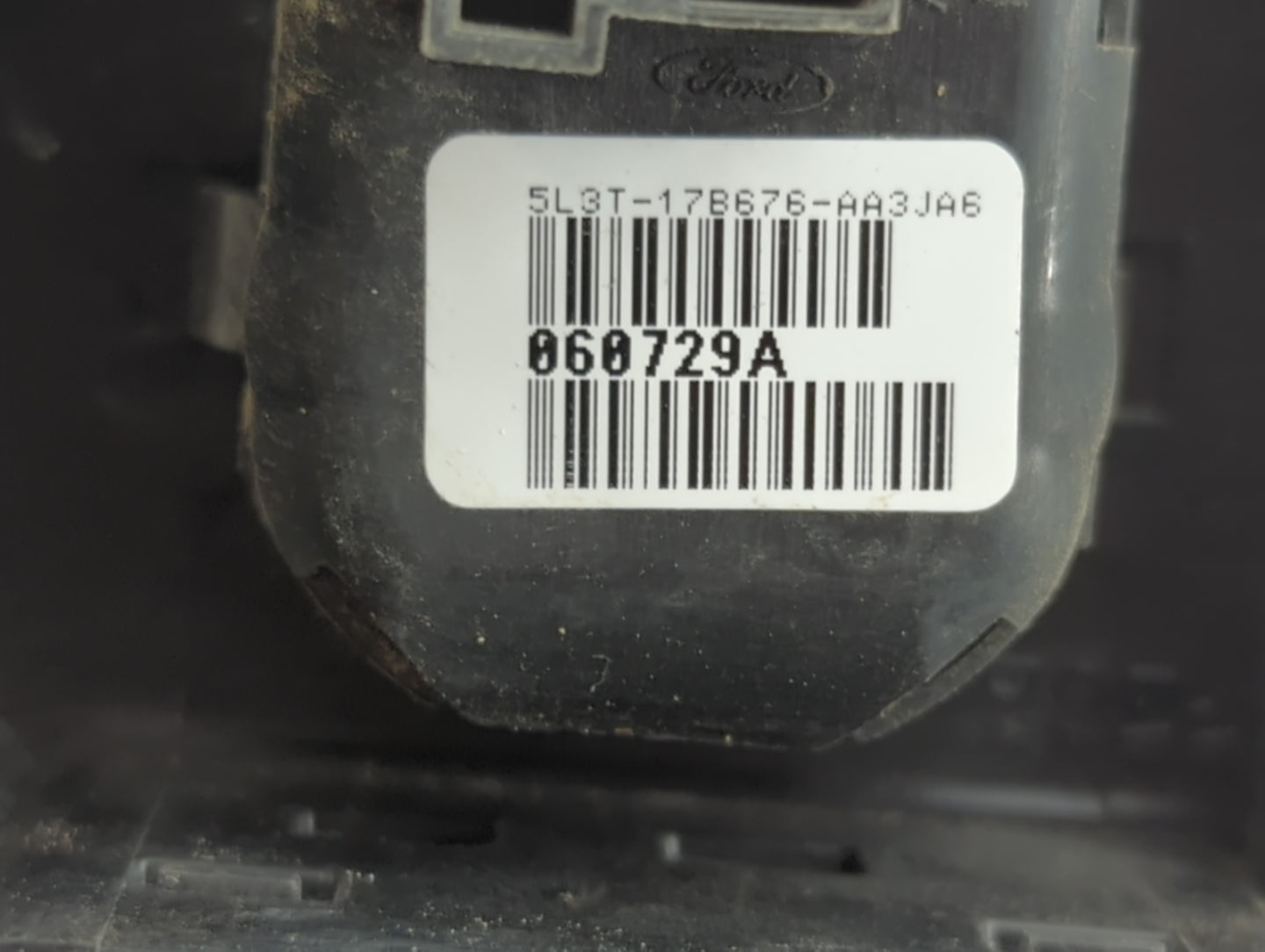 2007 Ford Expedition Master Power Window Switch Replacement Driver Side Left P/N:5L3T-17B676-AA Fits Fits 2006 2008 2009 2010 2011 OEM Used Auto Parts - Oemusedautoparts1.com