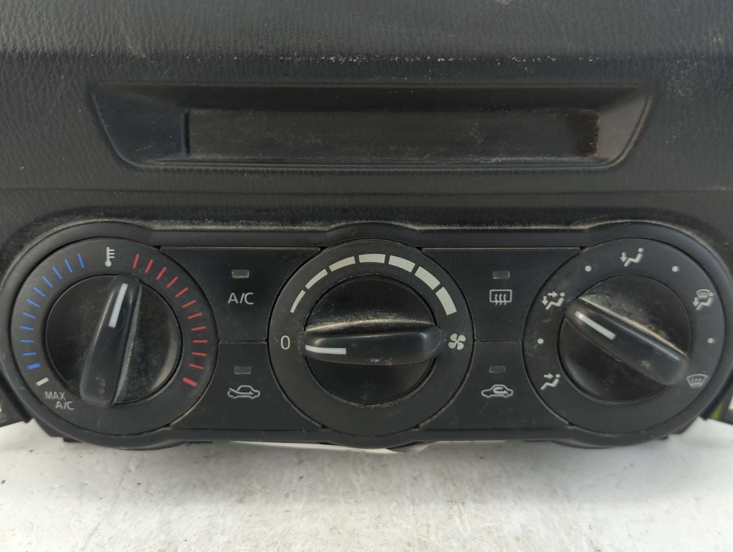 2017-2018 Mazda 3 Climate Control Module Temperature AC/Heater Replacement P/N:0601770 Fits Fits 2017 2018 OEM Used Auto Parts - Oemusedautoparts1.com