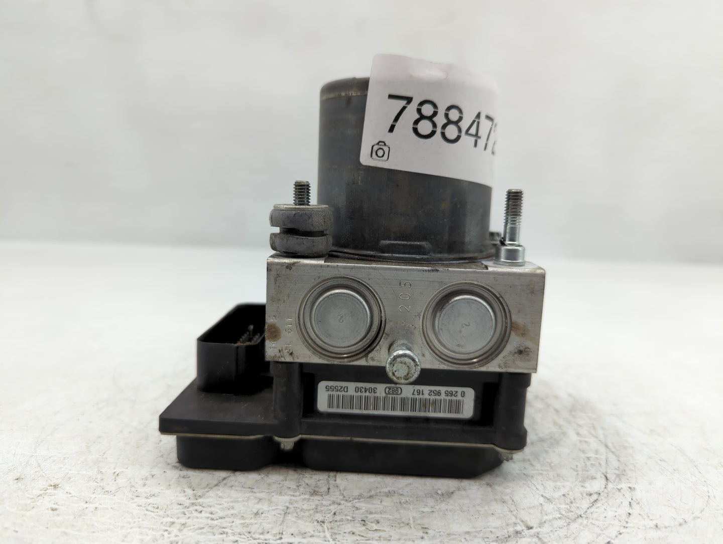 2012-2017 Buick Enclave ABS Pump Control Module Replacement P/N:23407415 0 265 252 847 Fits Fits 2012 2013 2014 2015 2016 2017 OEM Used Auto Parts - Oemusedautoparts1.com