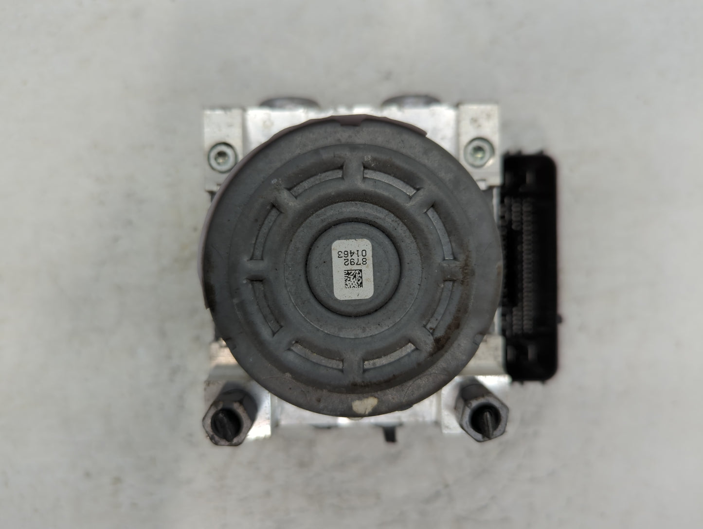 2017-2018 Ford Fusion ABS Pump Control Module Replacement P/N:HG9C-2B373-BG HG9C-2C219-LG, HG9C-2B373-BH Fits Fits 2017 2018 OEM Used Auto Parts - Oemusedautoparts1.com
