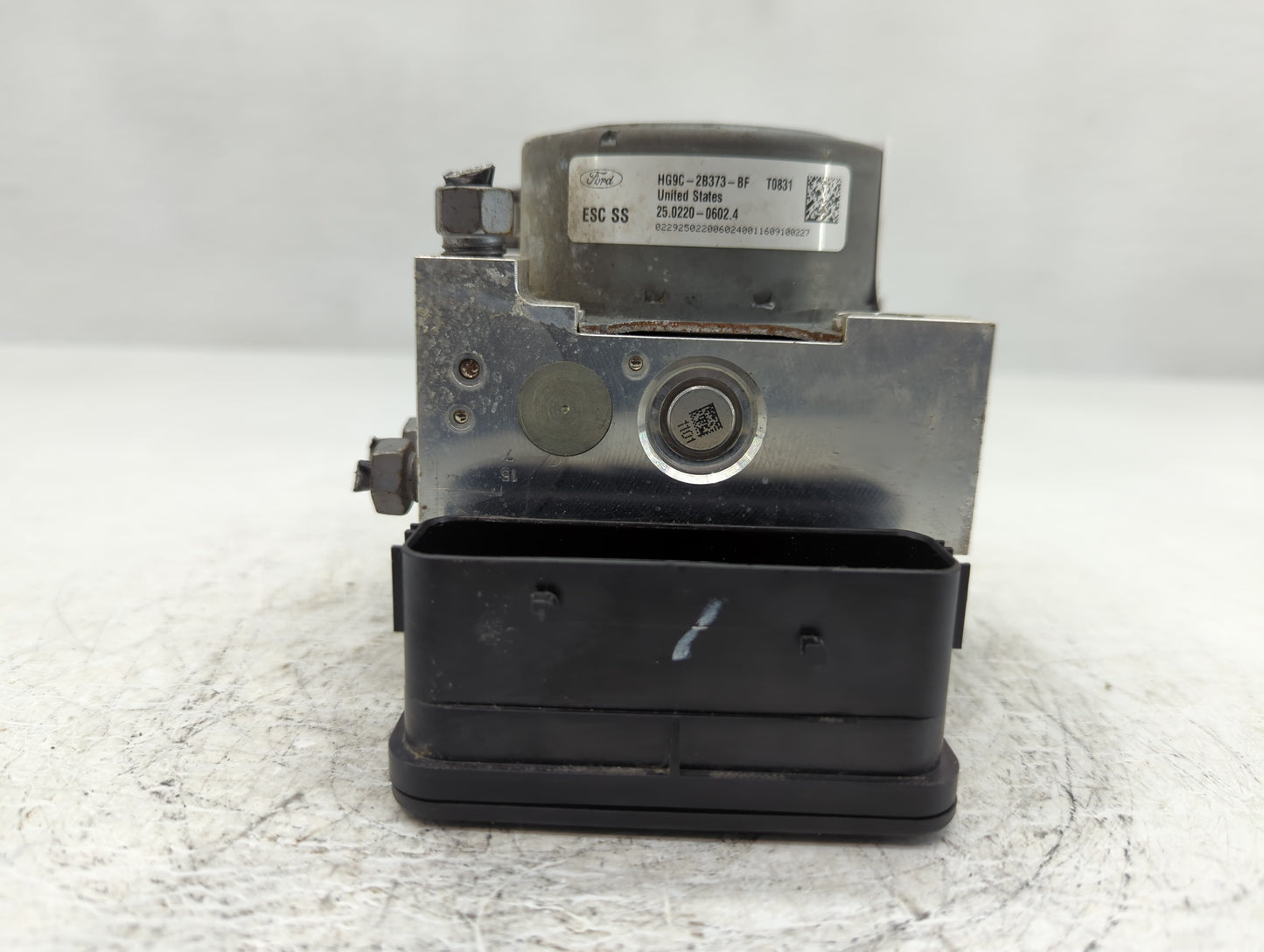 2017-2018 Ford Fusion ABS Pump Control Module Replacement P/N:HG9C-2B373-BG HG9C-2C219-LG, HG9C-2B373-BH Fits Fits 2017 2018 OEM Used Auto Parts - Oemusedautoparts1.com
