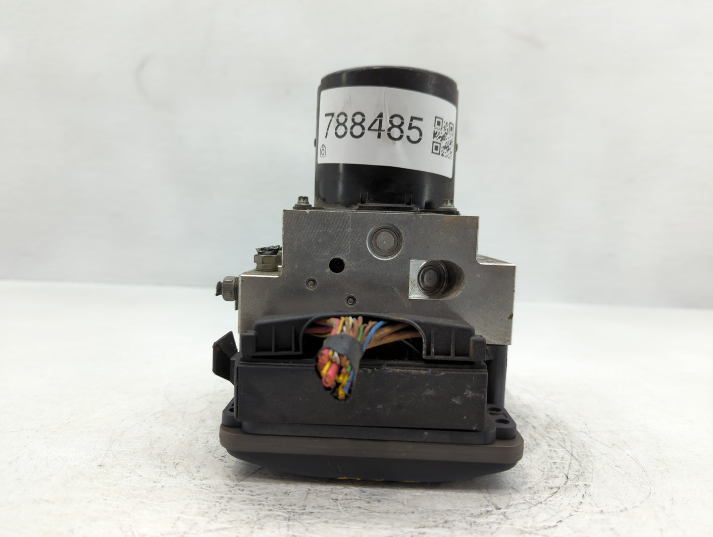 2007-2013 Bmw X5 ABS Pump Control Module Replacement P/N:3451 6788219-02 Fits Fits 2007 2008 2009 2010 2011 2012 2013 2014 OEM Used Auto Parts - Oemusedautoparts1.com