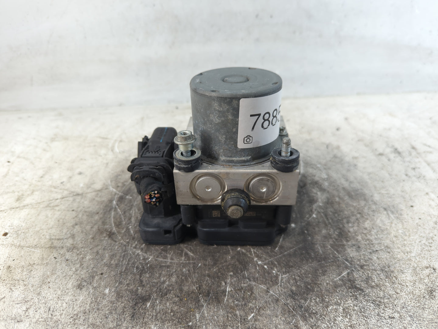 2016-2017 Chevrolet Malibu ABS Pump Control Module Replacement P/N:24504020000 2341 0405 Fits Fits 2016 2017 OEM Used Auto Parts - Oemusedautoparts1.com