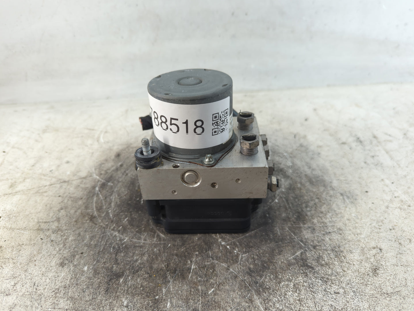 2016-2017 Chevrolet Malibu ABS Pump Control Module Replacement P/N:24504020000 2341 0405 Fits Fits 2016 2017 OEM Used Auto Parts - Oemusedautoparts1.com