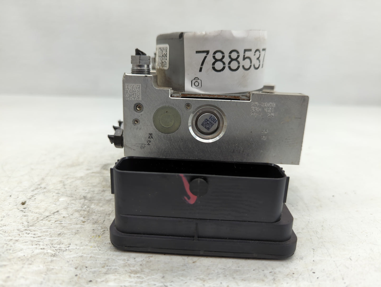 2018 Jeep Compass ABS Pump Control Module Replacement P/N:28.5159-0407.3 Fits OEM Used Auto Parts - Oemusedautoparts1.com